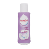Dung dịch vệ sinh phụ nữ Lactacyd Soft & Silky (Chai nhỏ)