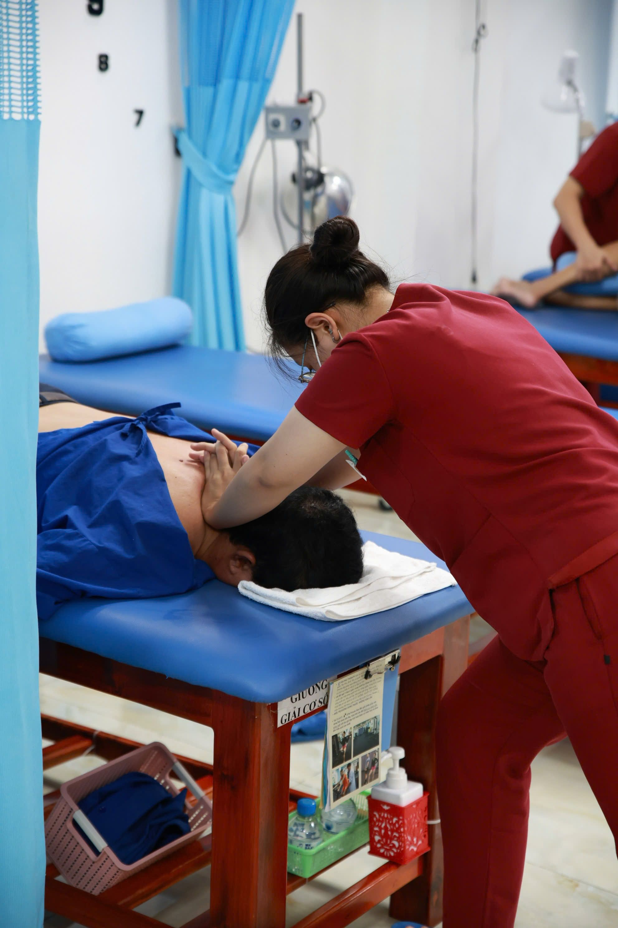 Hệ thống Phòng Khám Tân Phú Therapy - Vật Lý Trị Liệu Y Học Cổ Truyền