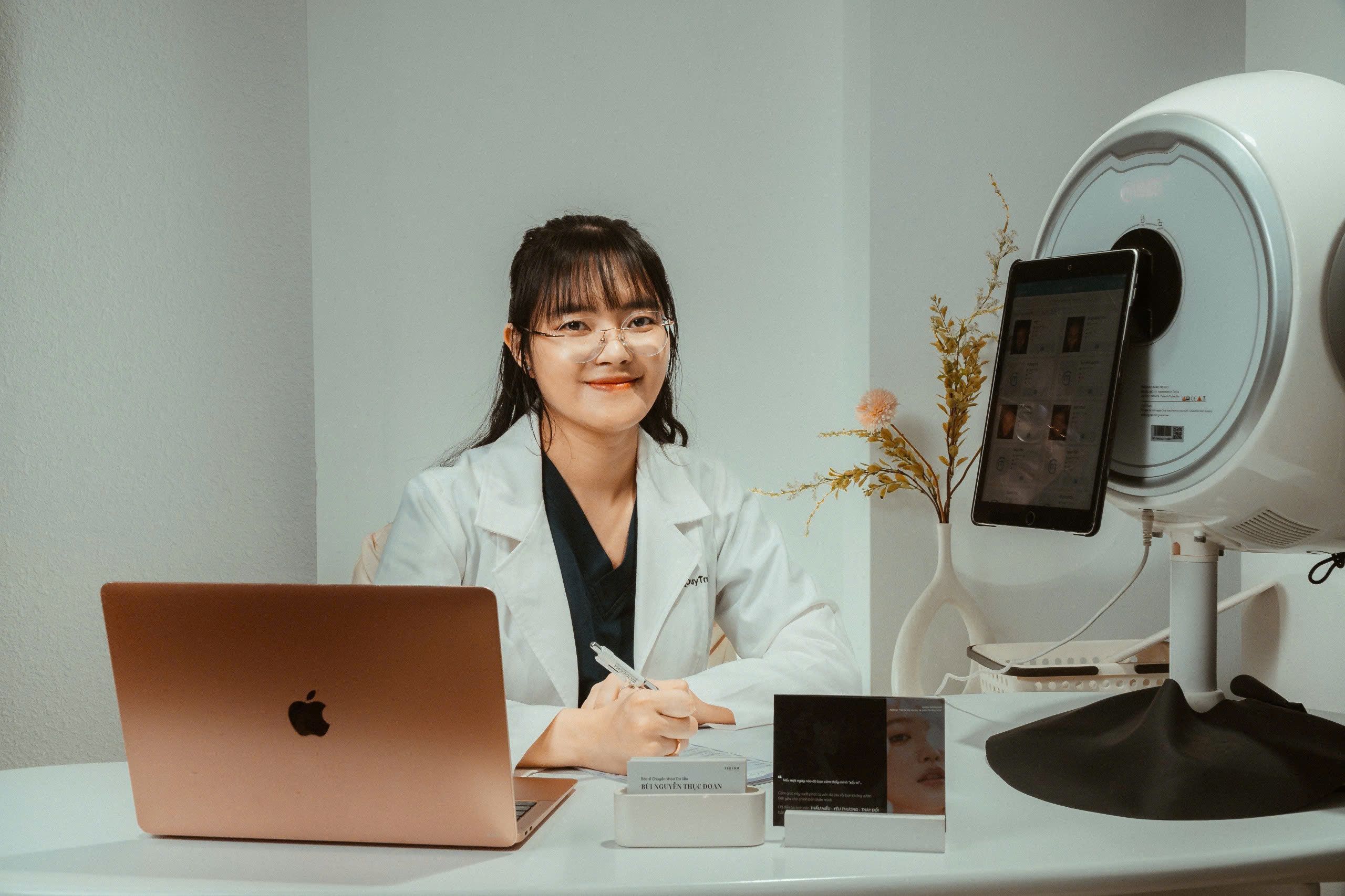 Trung Tâm Da Liễu Tân Bình — FeDerm Clinic 1046 Âu Cơ | BS. CKI Thục Đoan 8