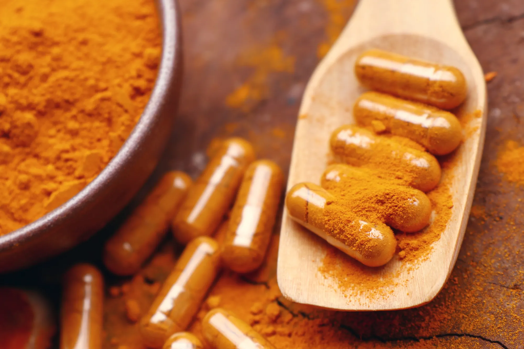 Curcumin (chiết xuất nghệ): Công dụng, liều dùng và lưu ý khi sử dụng